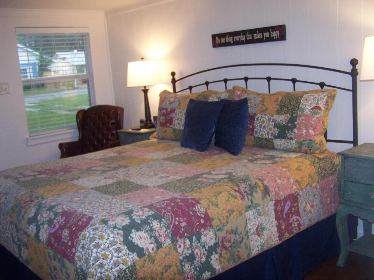 Blanco County Inn & Guesthouses Exterior photo